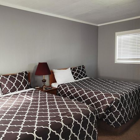 Melsask Motel Melville Esterno foto