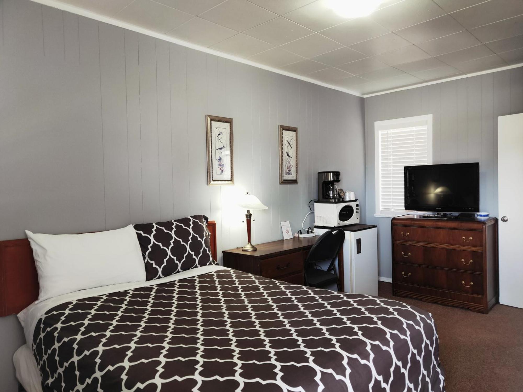Melsask Motel Melville Esterno foto