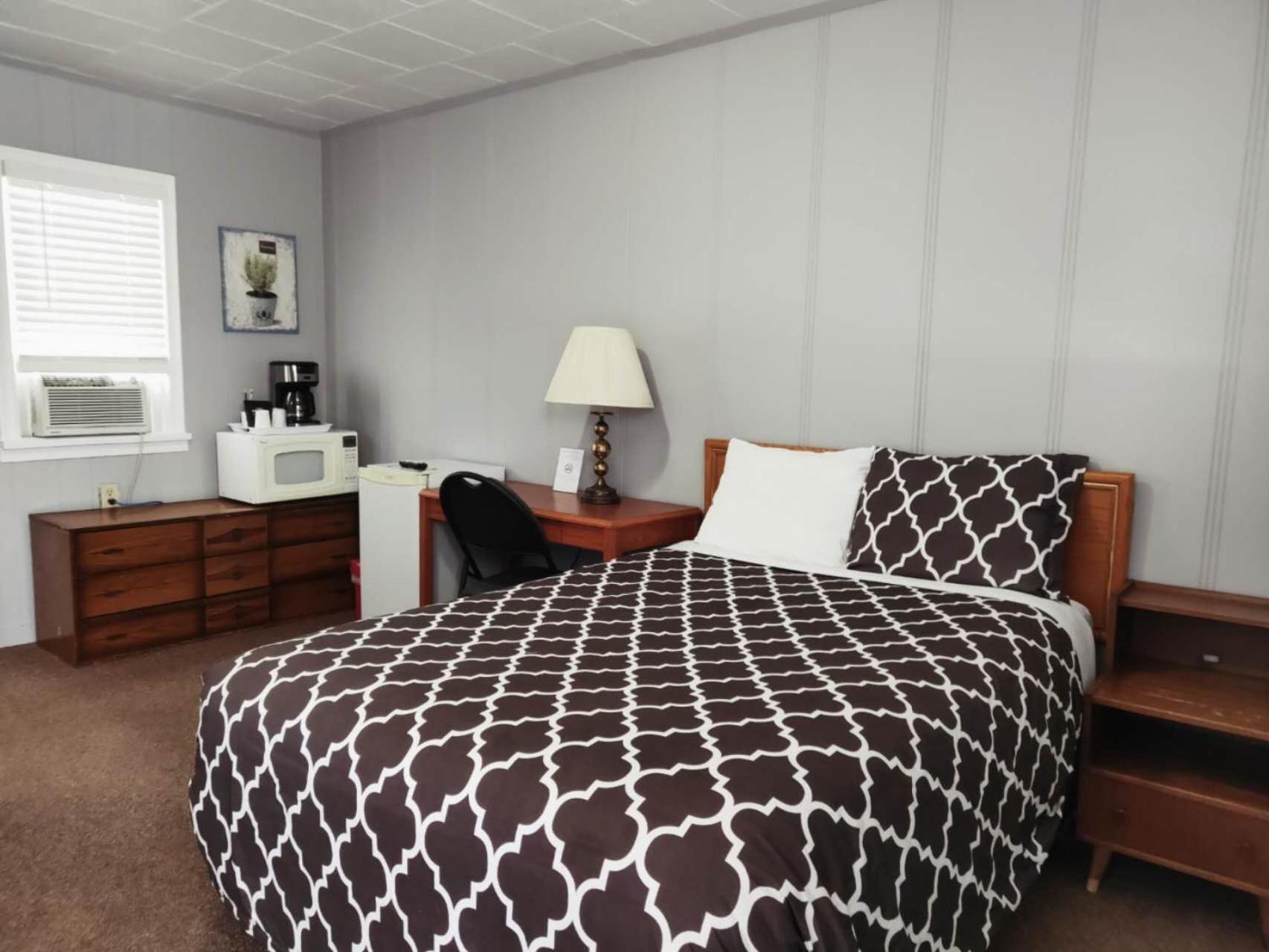 Melsask Motel Melville Esterno foto