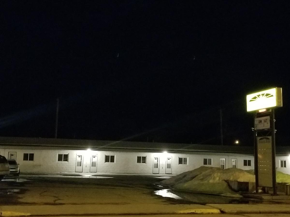 Melsask Motel Melville Esterno foto