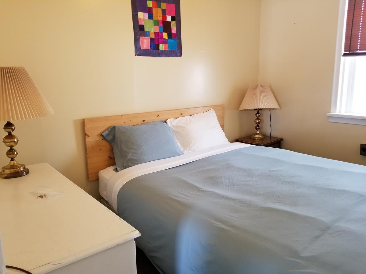 Melsask Motel Melville Esterno foto