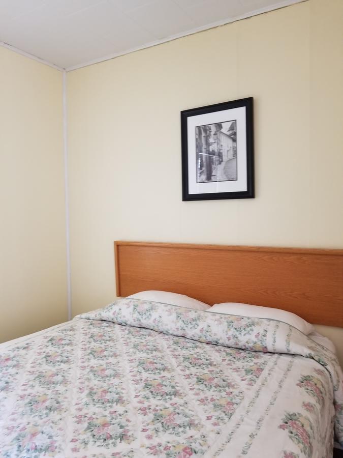 Melsask Motel Melville Esterno foto