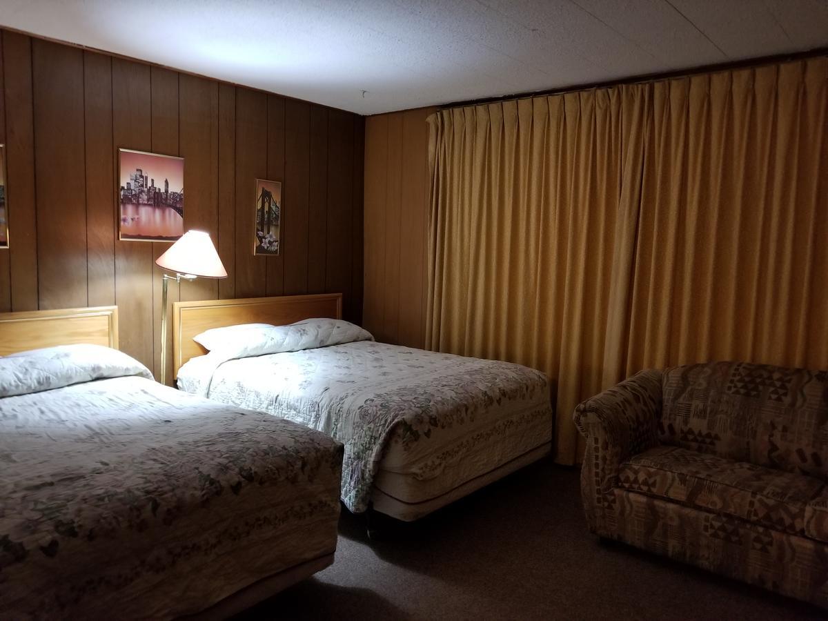 Melsask Motel Melville Esterno foto