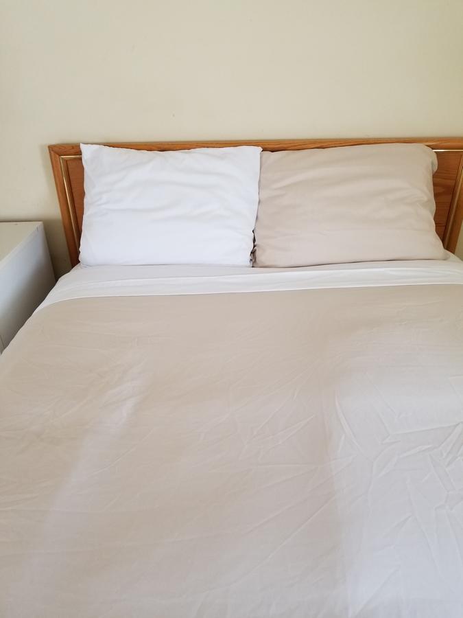 Melsask Motel Melville Esterno foto