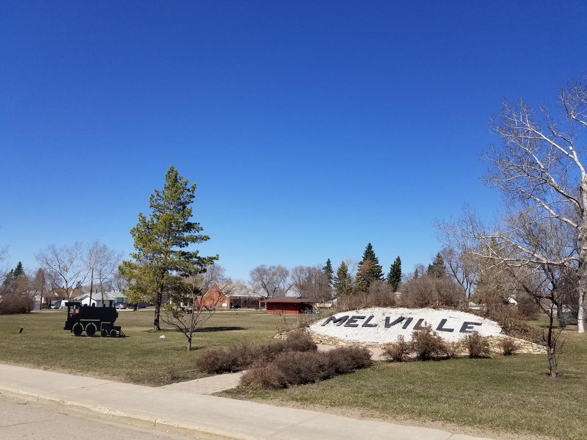 Melsask Motel Melville Esterno foto