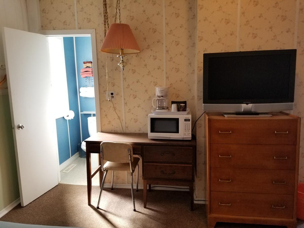 Melsask Motel Melville Esterno foto
